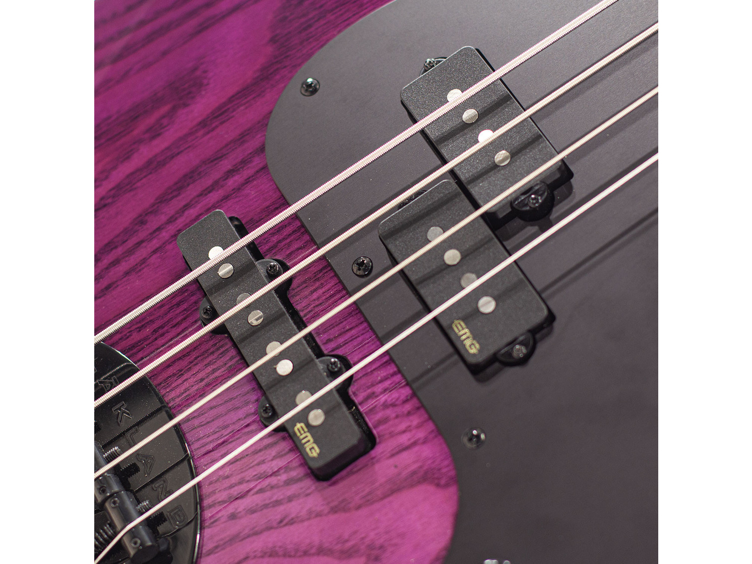 Baixo Elétrico Lakland Skyline 44-64 GZ – Roxo - Imagem 5